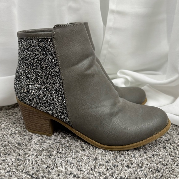 Shoes - Sparkle Boots Size 9